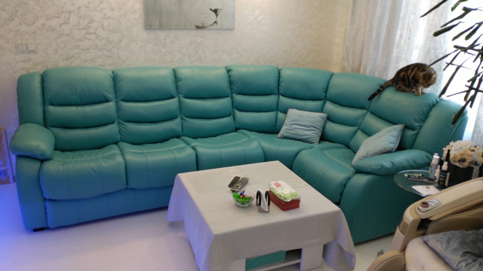 Перетяжка дивана на дому. Спасск