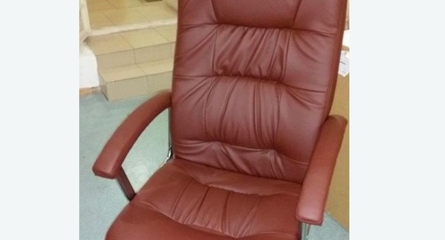 Обтяжка офисного кресла. Спасск