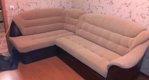 Перетяжка углового дивана. Спасск